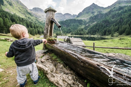 Ein kleiner Wanderer im Duisitzkar im Rohrmooser Obertal